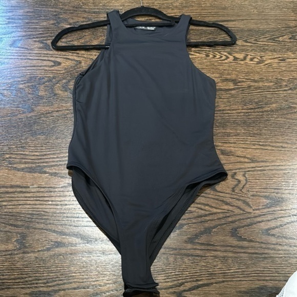 SHEIN Tops - SHEIN BODYSUIT SIZE S